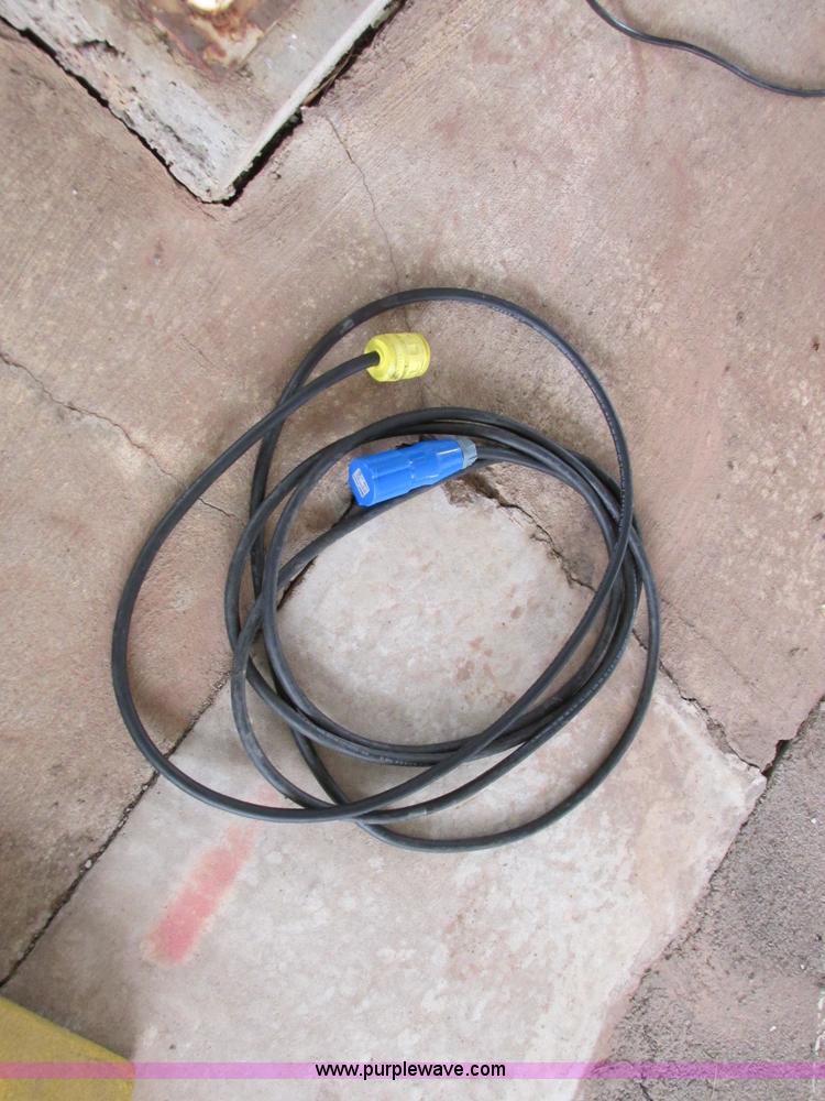 image for item I4970 2009 Miles ZX40 utility truck