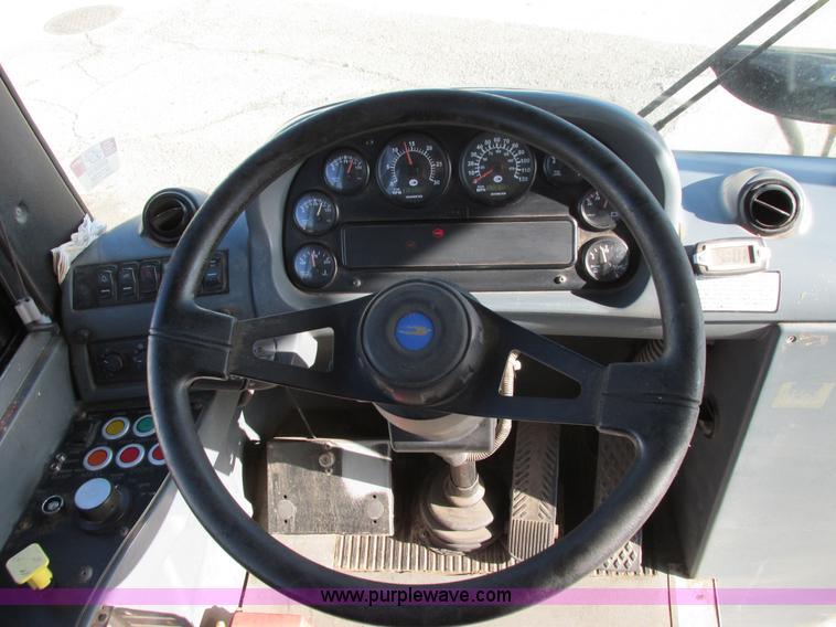 image for item I4975 2003 Blue Bird 3504 bus