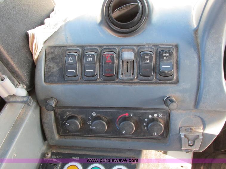 image for item I4975 2003 Blue Bird 3504 bus