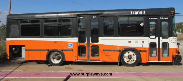 image for item I4977 2003 Blue Bird C4RE bus
