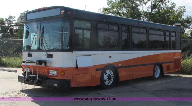 image for item I4977 2003 Blue Bird C4RE bus