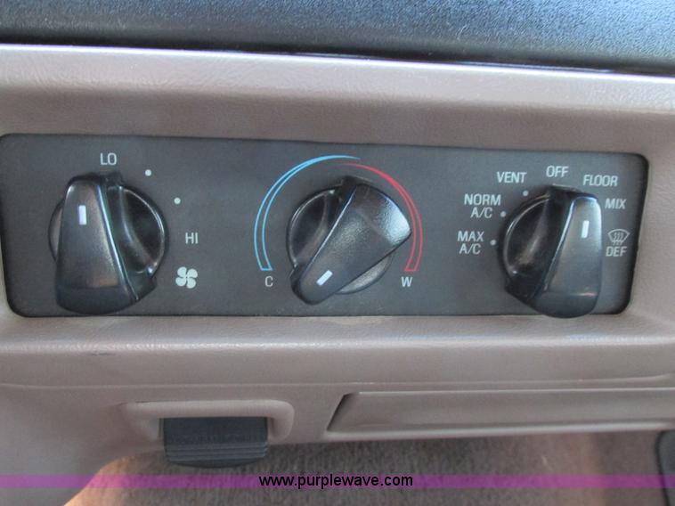 image for item I4978 1997 Ford F250 HD SuperCab pickup truck