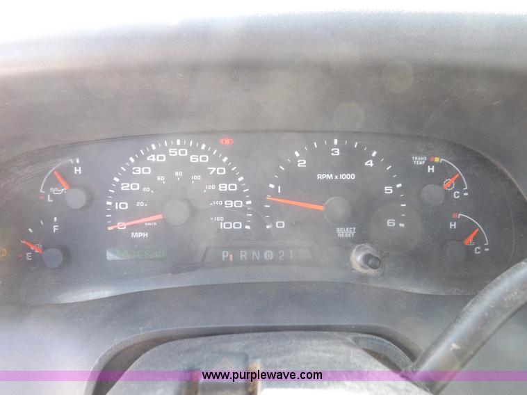 image for item I8395 2004 Ford F250 Super Duty XLT SuperCab pickup truck