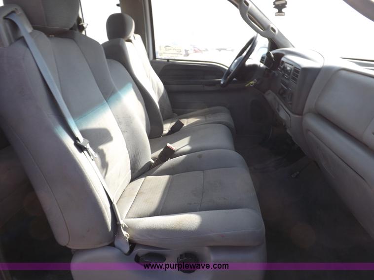 image for item I8395 2004 Ford F250 Super Duty XLT SuperCab pickup truck