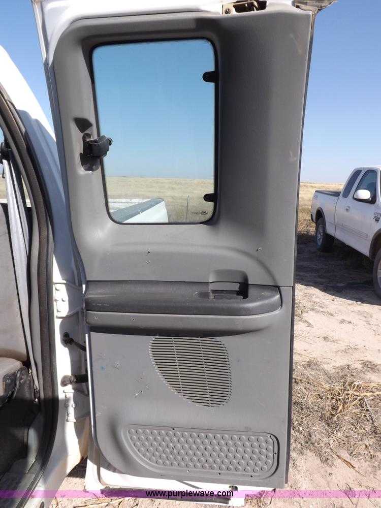 image for item I8395 2004 Ford F250 Super Duty XLT SuperCab pickup truck