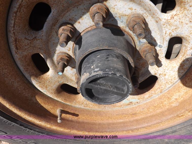 image for item I8395 2004 Ford F250 Super Duty XLT SuperCab pickup truck