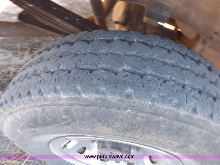 image for item I8395 2004 Ford F250 Super Duty XLT SuperCab pickup truck