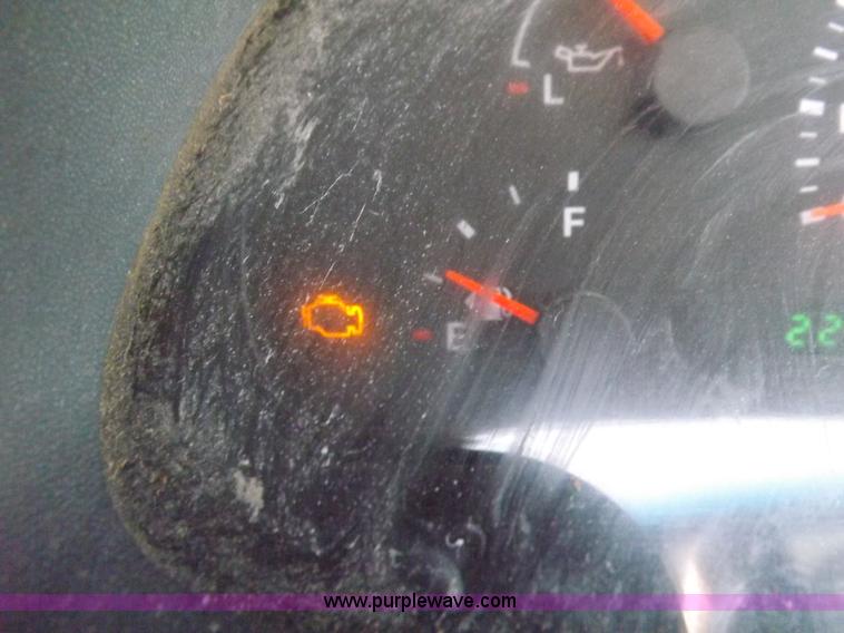 image for item I8395 2004 Ford F250 Super Duty XLT SuperCab pickup truck