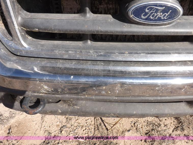 image for item I8395 2004 Ford F250 Super Duty XLT SuperCab pickup truck