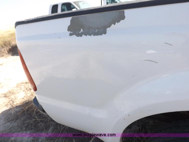 image for item I8395 2004 Ford F250 Super Duty XLT SuperCab pickup truck