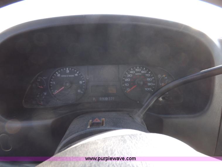 image for item I8407 2005 Ford F250 Super Duty XL Crew Cab pickup truck