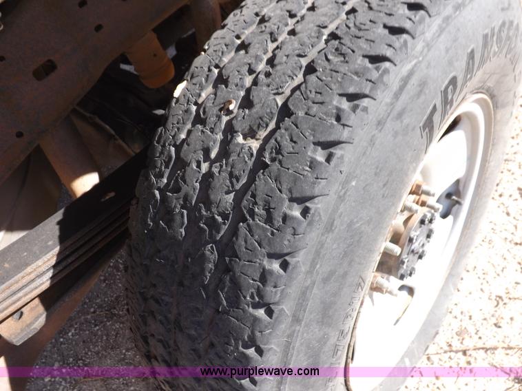 image for item I8407 2005 Ford F250 Super Duty XL Crew Cab pickup truck