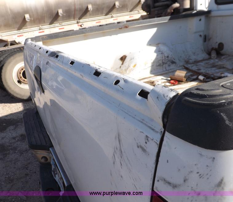 image for item I8407 2005 Ford F250 Super Duty XL Crew Cab pickup truck