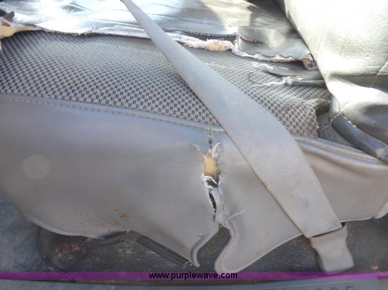 image for item I8407 2005 Ford F250 Super Duty XL Crew Cab pickup truck