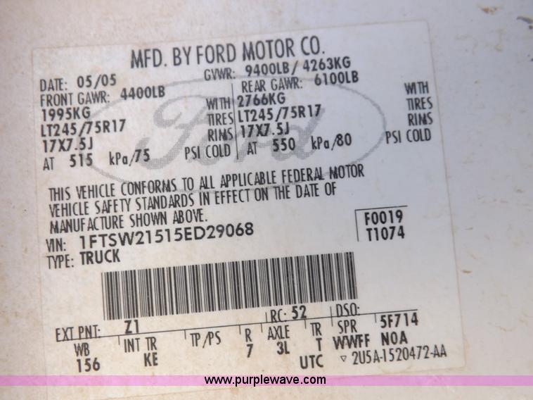 image for item I8407 2005 Ford F250 Super Duty XL Crew Cab pickup truck