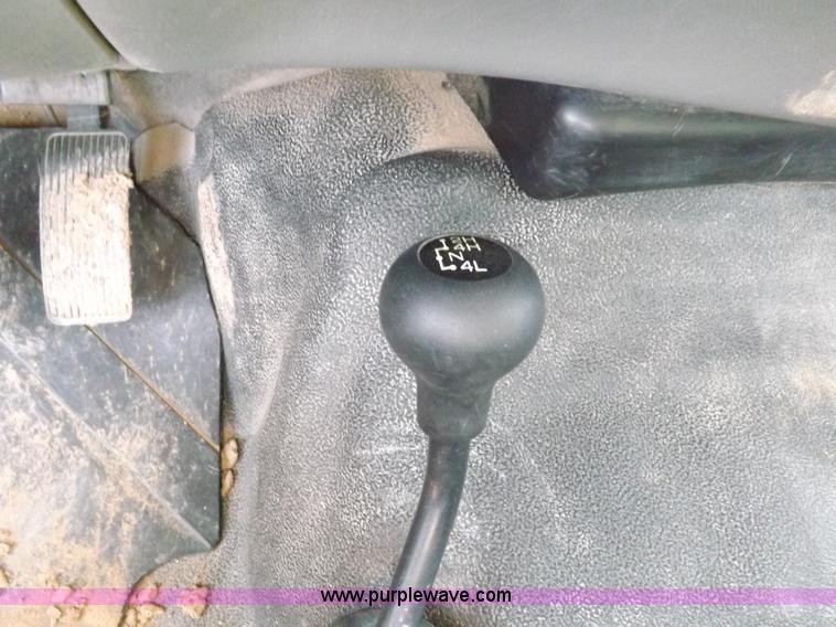 image for item I8408 2005 Ford F250 Super Duty XL Crew Cab pickup truck