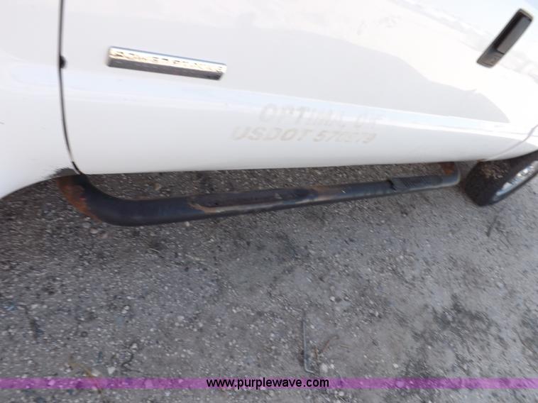 image for item I8408 2005 Ford F250 Super Duty XL Crew Cab pickup truck