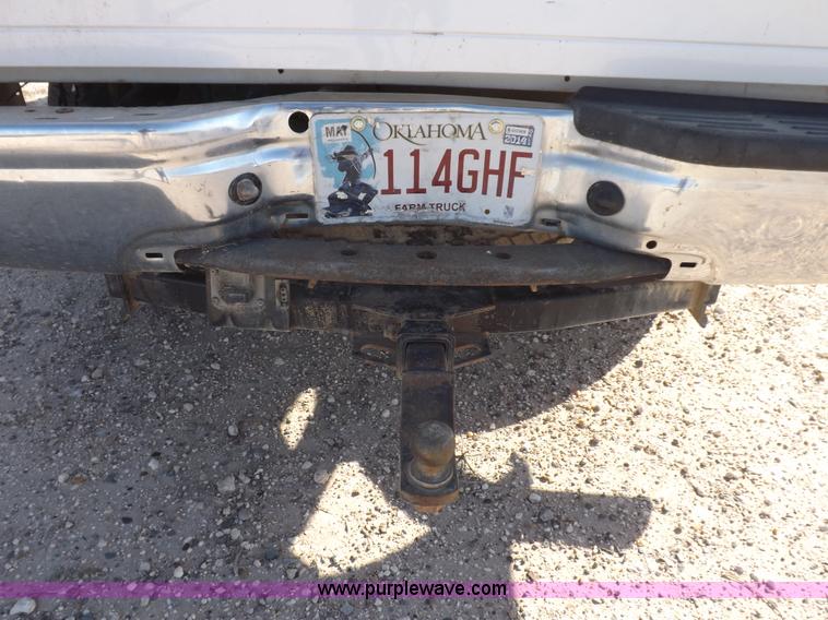 image for item I8408 2005 Ford F250 Super Duty XL Crew Cab pickup truck