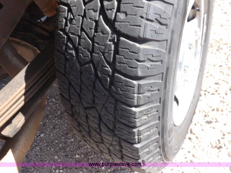 image for item I8408 2005 Ford F250 Super Duty XL Crew Cab pickup truck