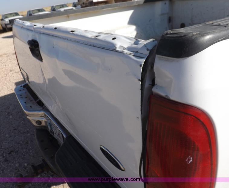 image for item I8408 2005 Ford F250 Super Duty XL Crew Cab pickup truck