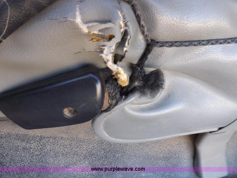 image for item I8408 2005 Ford F250 Super Duty XL Crew Cab pickup truck