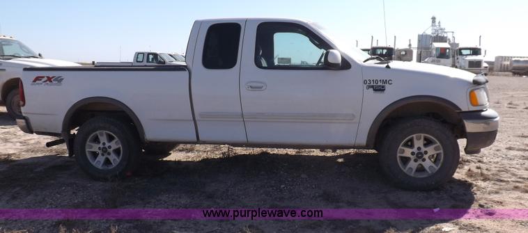 image for item I8409 2003 Ford F150 XLT pickup truck