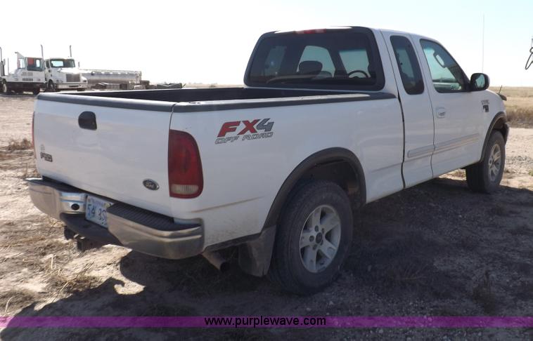 image for item I8409 2003 Ford F150 XLT pickup truck