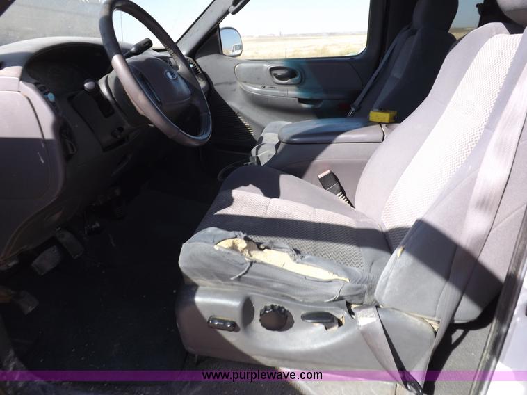 image for item I8409 2003 Ford F150 XLT pickup truck