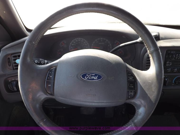 image for item I8409 2003 Ford F150 XLT pickup truck