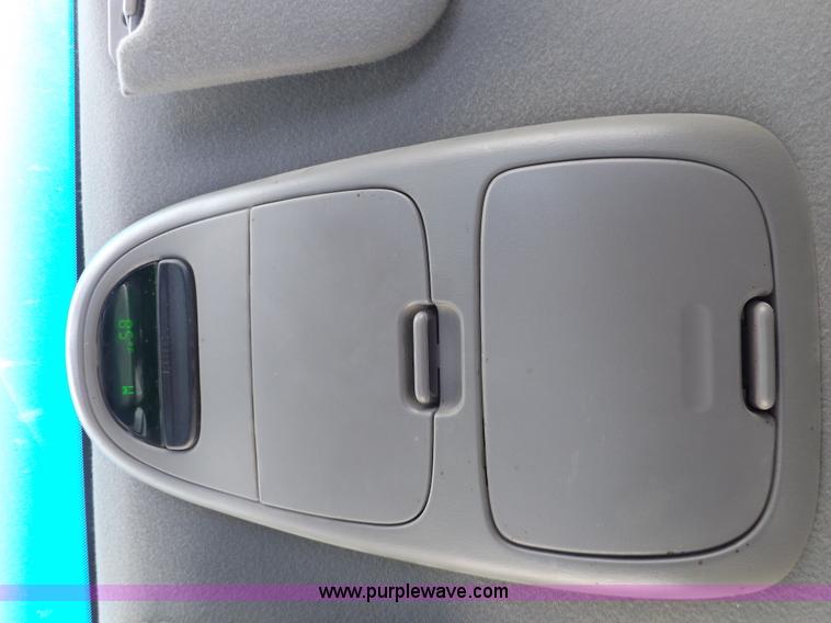 image for item I8409 2003 Ford F150 XLT pickup truck