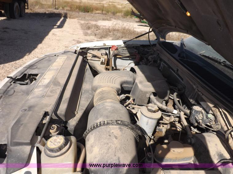 image for item I8409 2003 Ford F150 XLT pickup truck