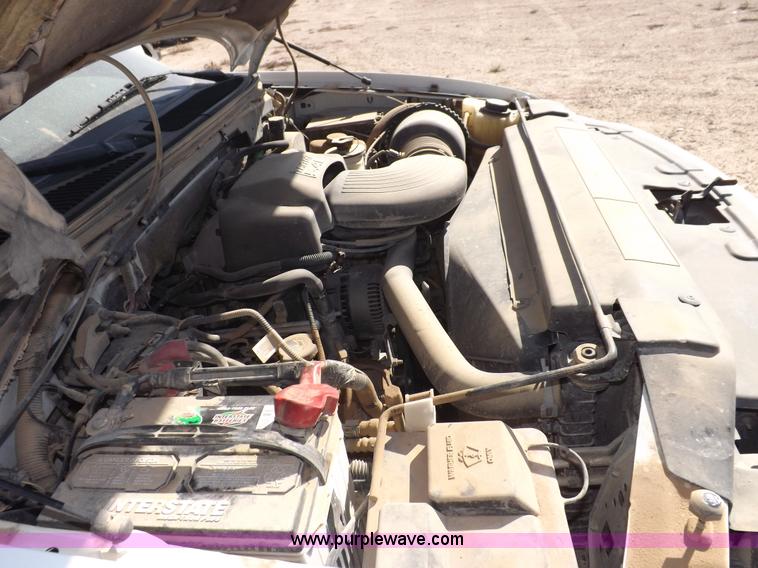 image for item I8409 2003 Ford F150 XLT pickup truck