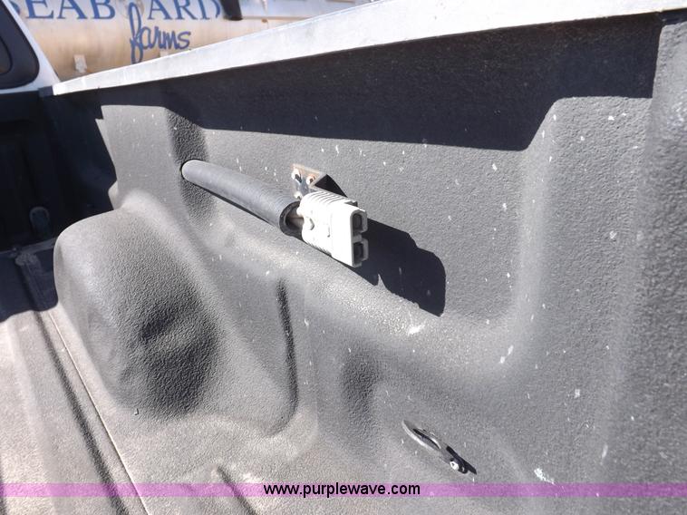 image for item I8409 2003 Ford F150 XLT pickup truck