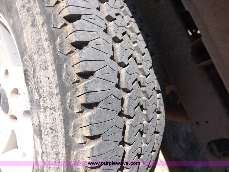 image for item I8409 2003 Ford F150 XLT pickup truck