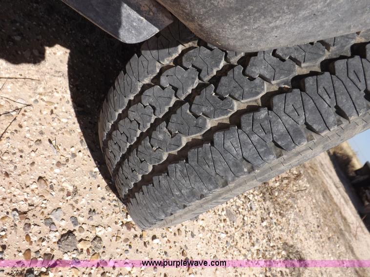 image for item I8409 2003 Ford F150 XLT pickup truck