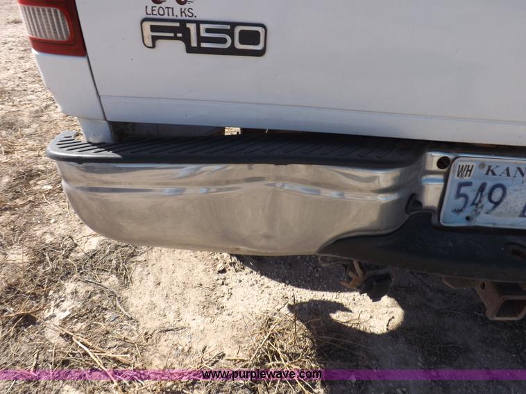 image for item I8409 2003 Ford F150 XLT pickup truck