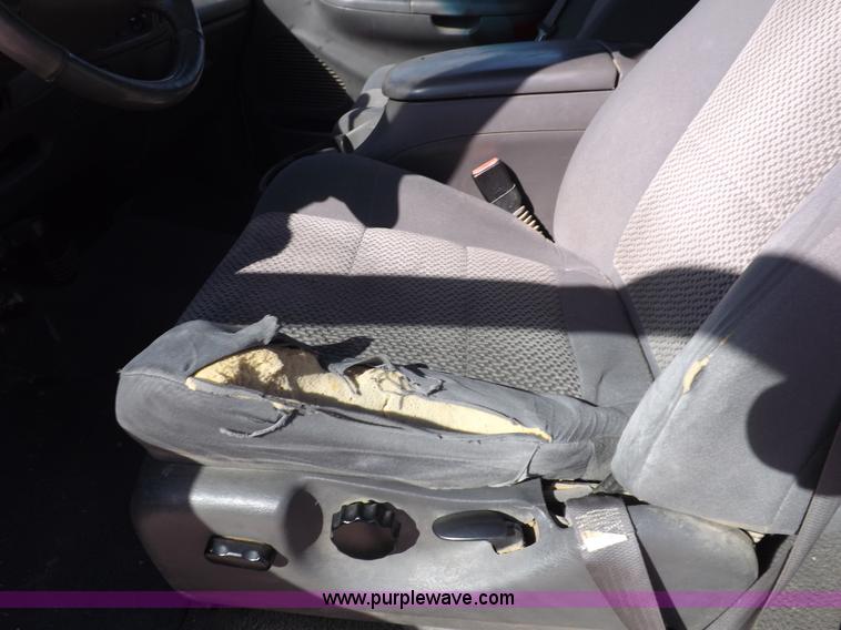 image for item I8409 2003 Ford F150 XLT pickup truck