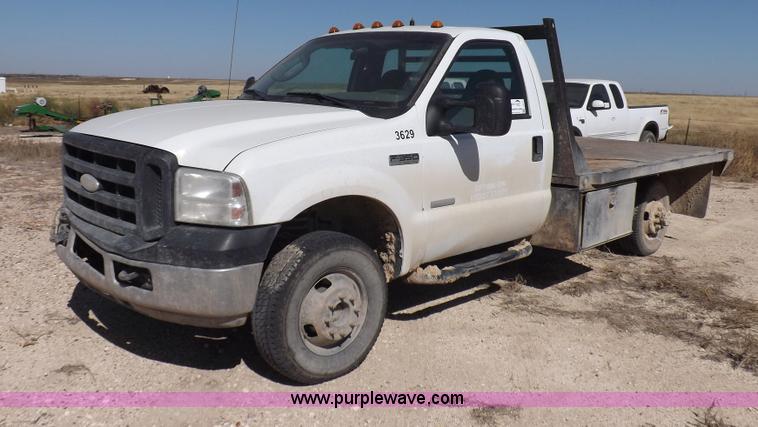 image for item I8410 2007 Ford F350 Super Duty XL utility truck