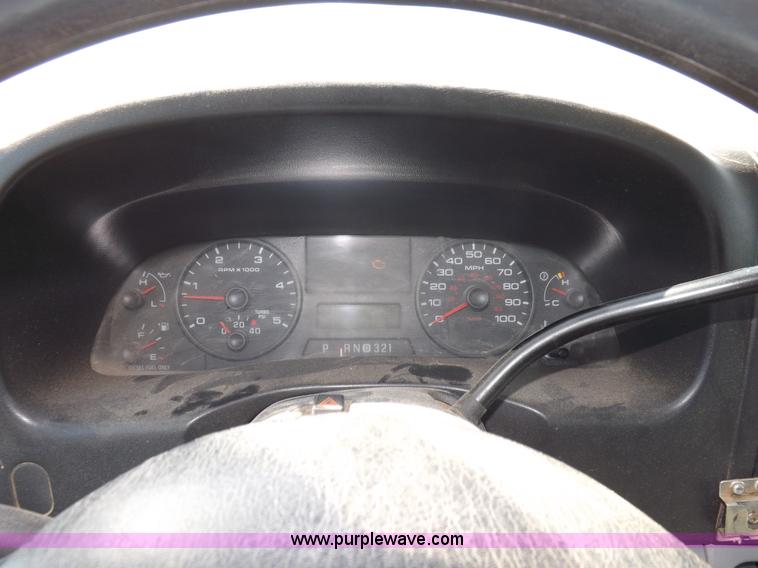 image for item I8410 2007 Ford F350 Super Duty XL utility truck