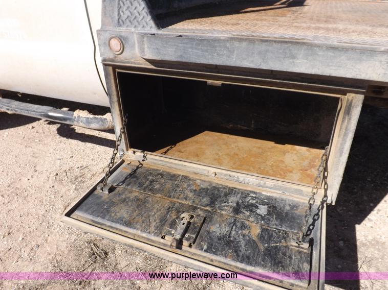 image for item I8410 2007 Ford F350 Super Duty XL utility truck