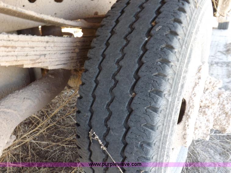 image for item I8410 2007 Ford F350 Super Duty XL utility truck