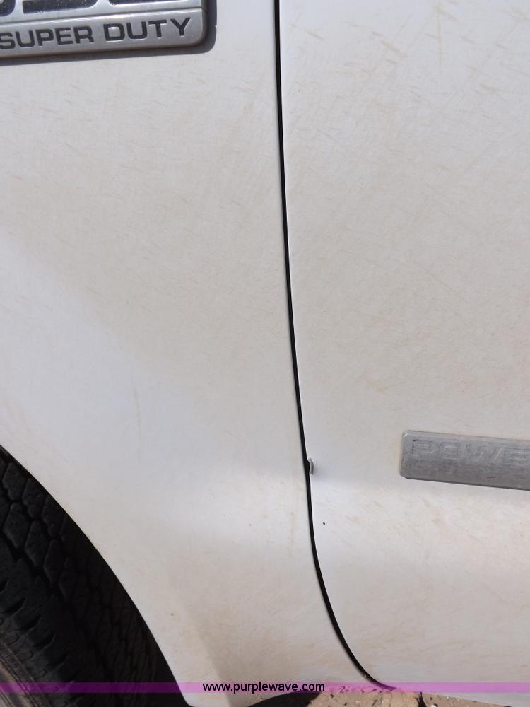 image for item I8410 2007 Ford F350 Super Duty XL utility truck