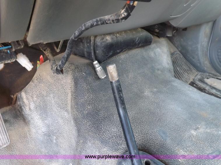 image for item I8410 2007 Ford F350 Super Duty XL utility truck