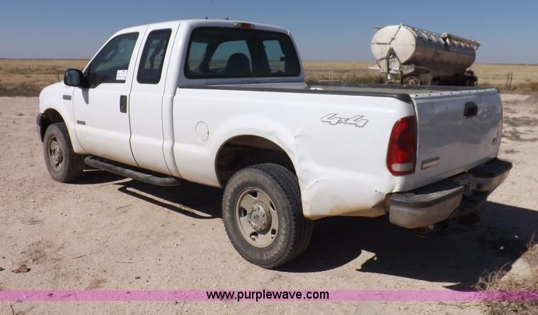 image for item I8411 2006 Ford F250 Super Duty XL SuperCab pickup truck