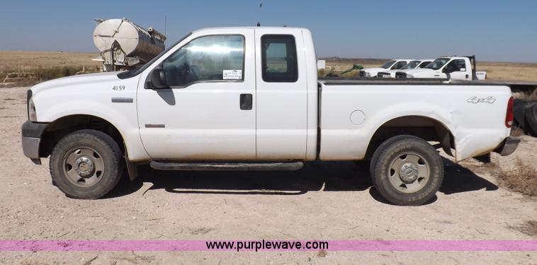 image for item I8411 2006 Ford F250 Super Duty XL SuperCab pickup truck