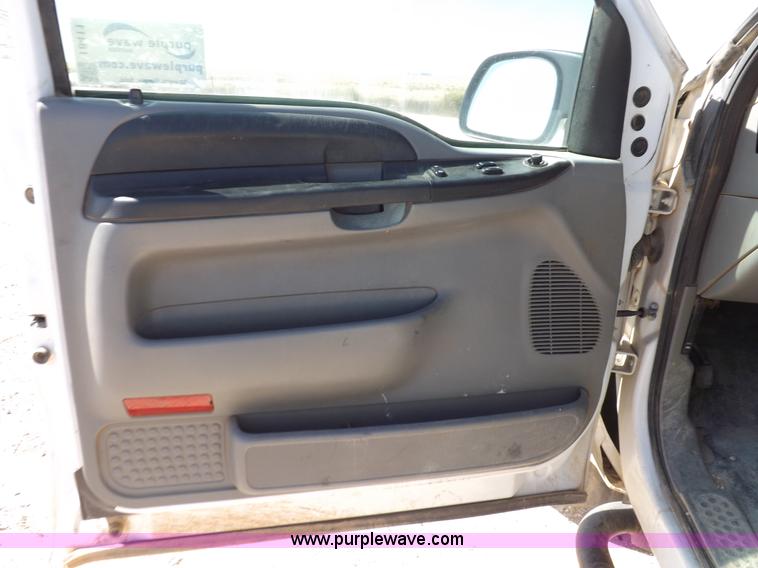 image for item I8411 2006 Ford F250 Super Duty XL SuperCab pickup truck