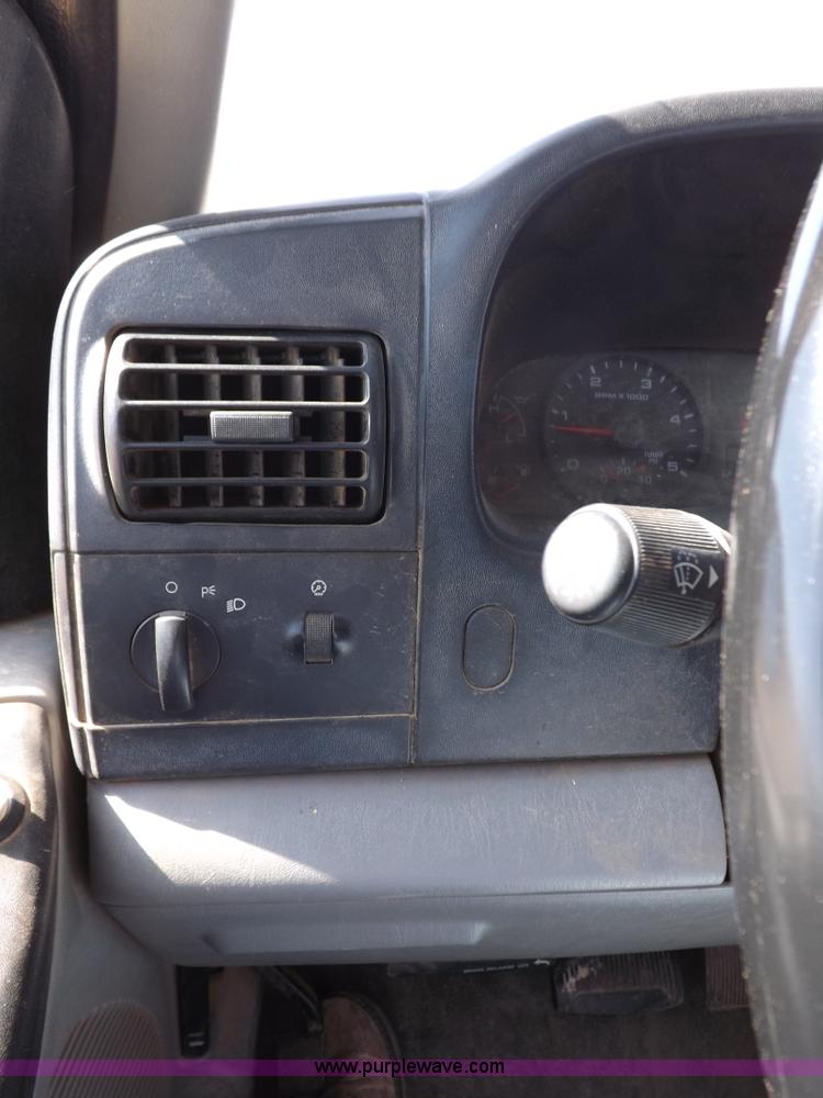 image for item I8411 2006 Ford F250 Super Duty XL SuperCab pickup truck