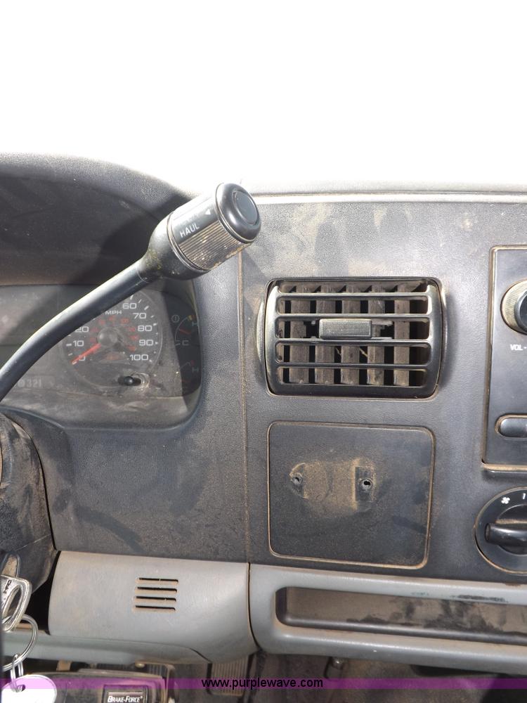 image for item I8411 2006 Ford F250 Super Duty XL SuperCab pickup truck