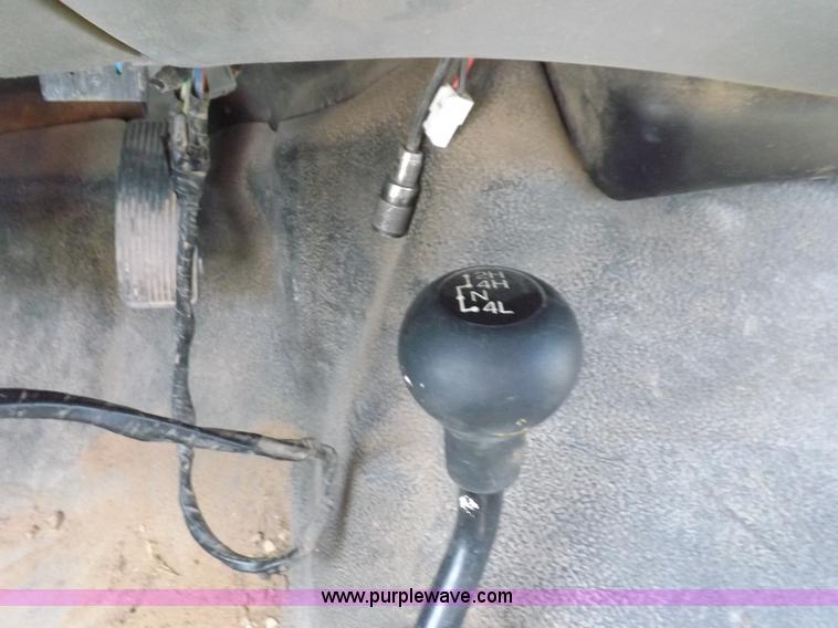 image for item I8411 2006 Ford F250 Super Duty XL SuperCab pickup truck