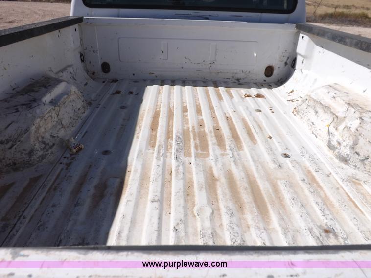 image for item I8411 2006 Ford F250 Super Duty XL SuperCab pickup truck